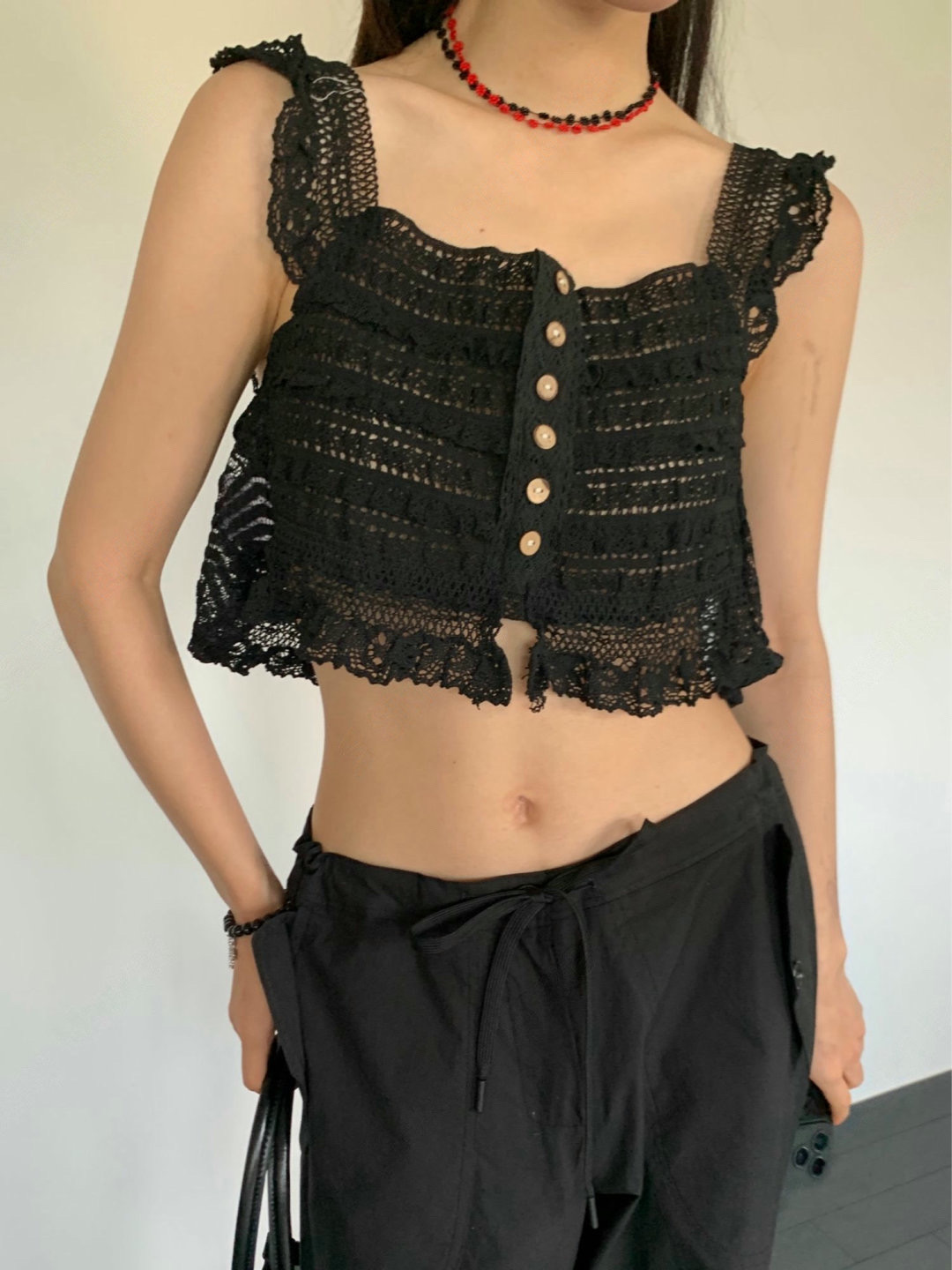 Chic Black Lace Sleeveless Top - Fresh and Breathable for Perfect Summer Pairing